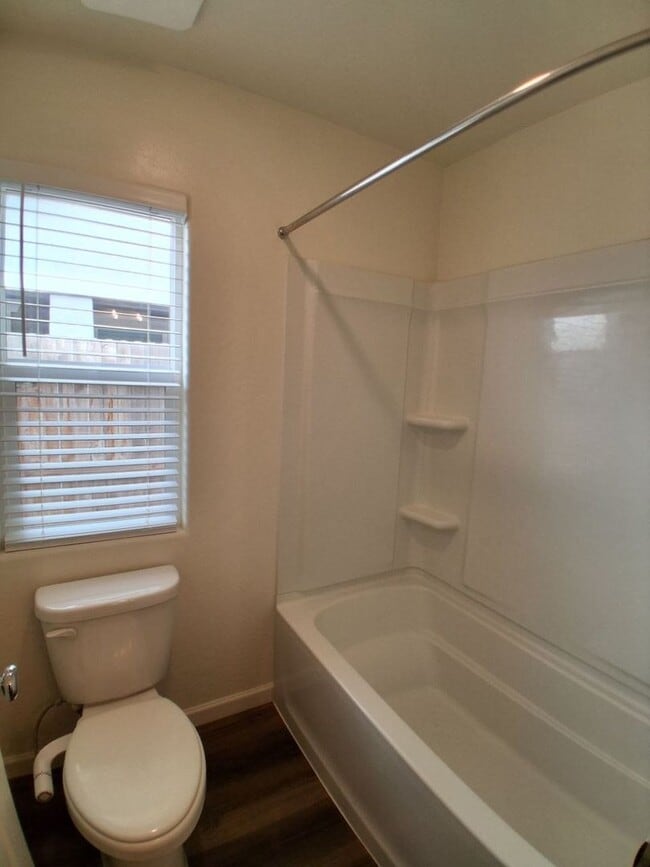 Building Photo - Beautiful Single-Story Home with Solar Included & Spacious Open Floor Plan!