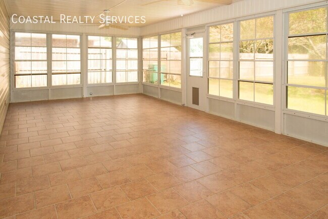 Building Photo - 143 Palmetto Ave