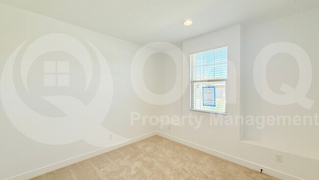 Building Photo - 3606 N 103rd Ave