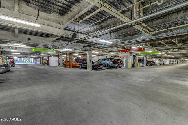 Building Photo - 7131 E Rancho Vista Dr