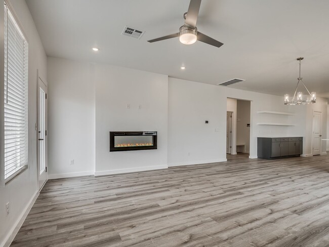 Building Photo - Beautiful New Construction Home in Edmond