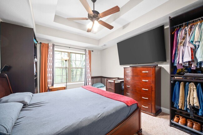 Building Photo - 1831 Camelot Dr