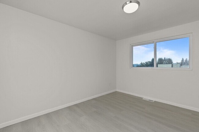 Building Photo - 17723 23rd Ave SE