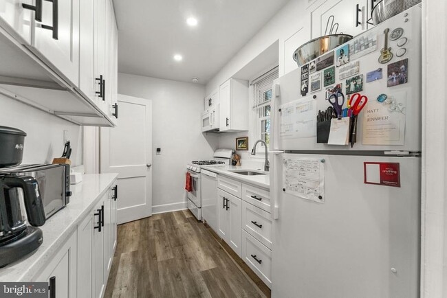 Building Photo - 5302 Baltimore Ave