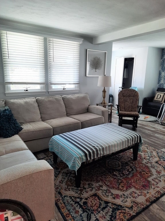 Building Photo - 18 Adams Rd