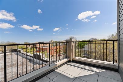 Building Photo - 4646 N Damen Ave