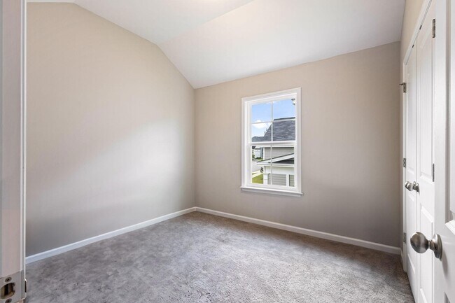 Building Photo - 3580 Hilltop Trl