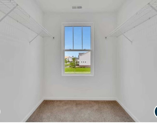 Building Photo - 529 Wolverine Dr