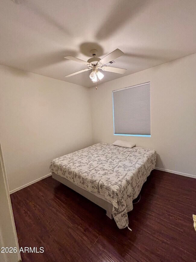 Building Photo - 5606 W St Anne Ave