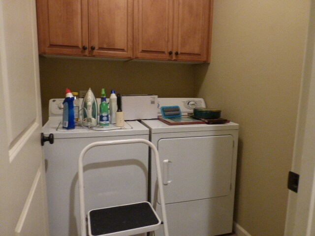 Building Photo - Bethany Town Home Available