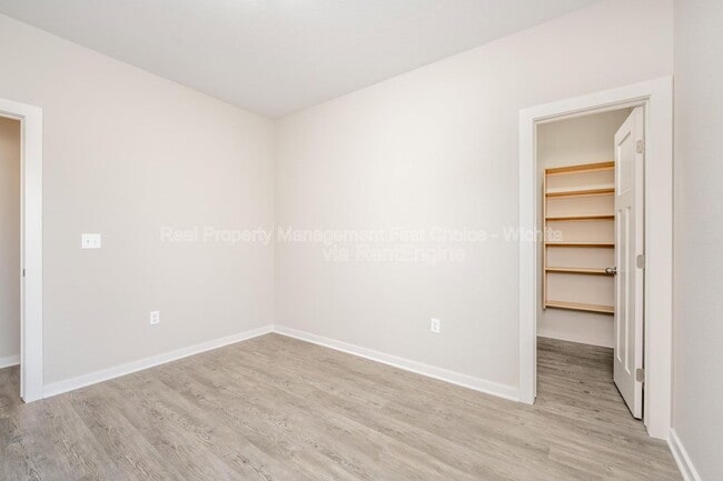 Building Photo - 3614 W Angel St