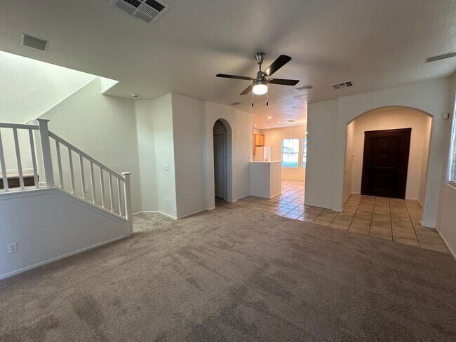 Building Photo - Beautiful 3 Bedroom Home with RV Parking