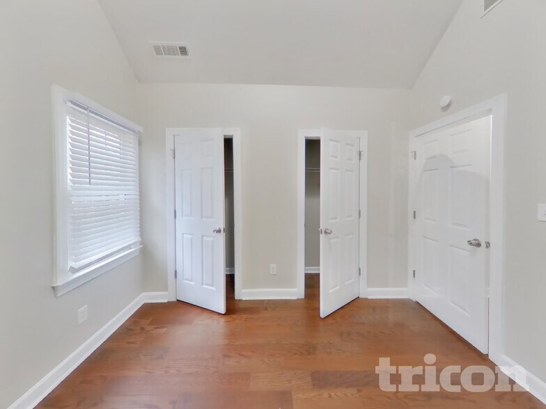 Building Photo - 20 Braves Pl