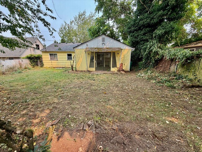 Building Photo - Kenton 3BR/2BA Single-Level Home | Private Yard, W/D Included & Off-Street Parking