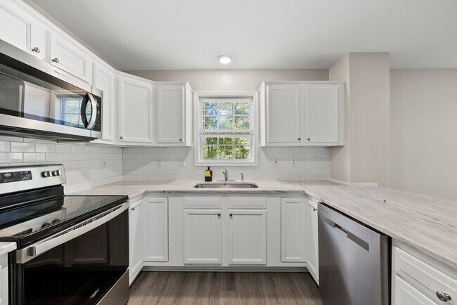 Building Photo - 205 Tonylee Ct