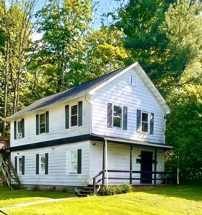 Building Photo - 24 Conway Pl