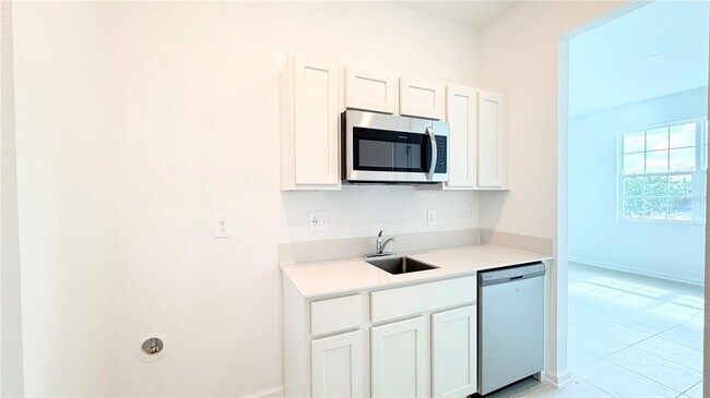 Building Photo - 5177 Green Belt Dr