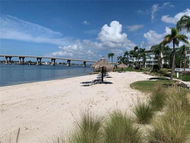 Building Photo - 6061 Bahia Del Mar Cir