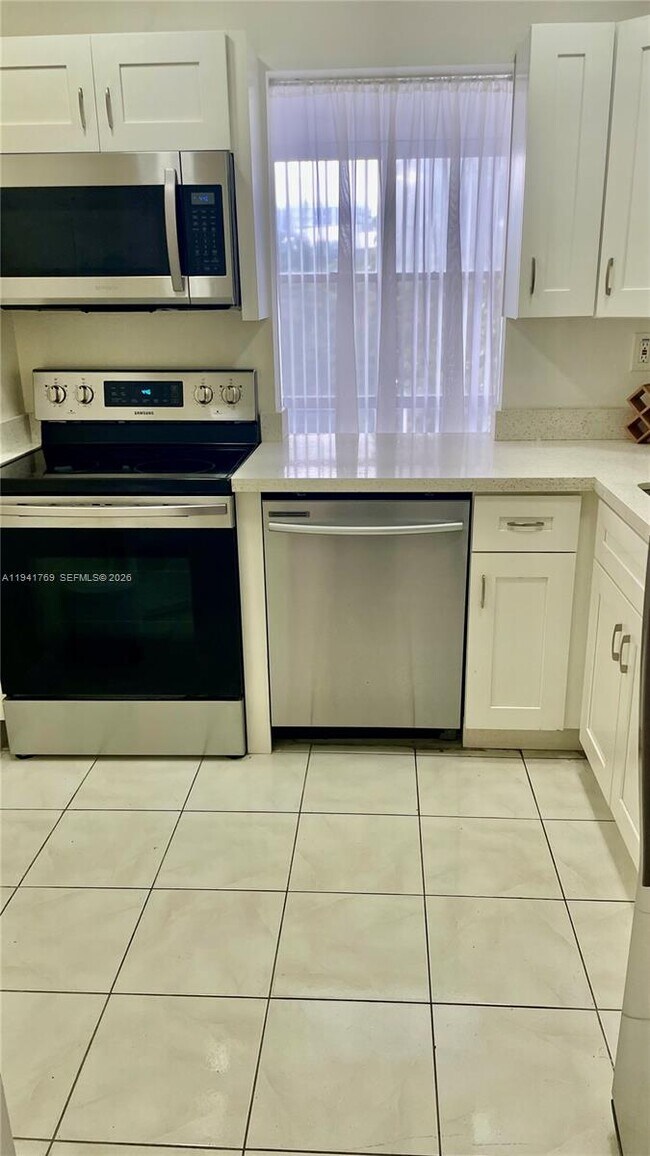 Building Photo - 17620 Atlantic Blvd