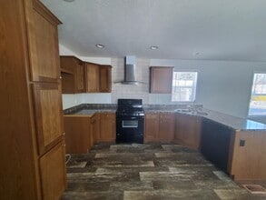 Building Photo - 35 Hummingbird Dr