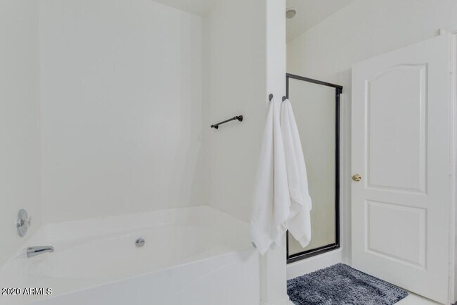 Building Photo - 1225 N 36th St