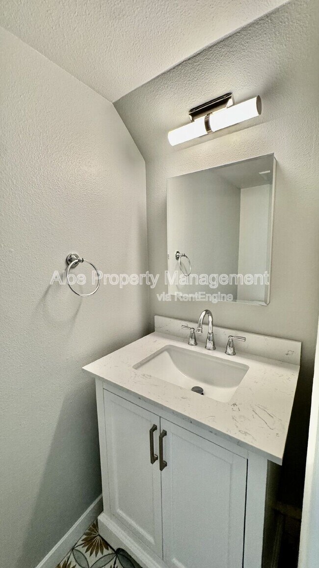 Building Photo - 8516 E McDonald Dr