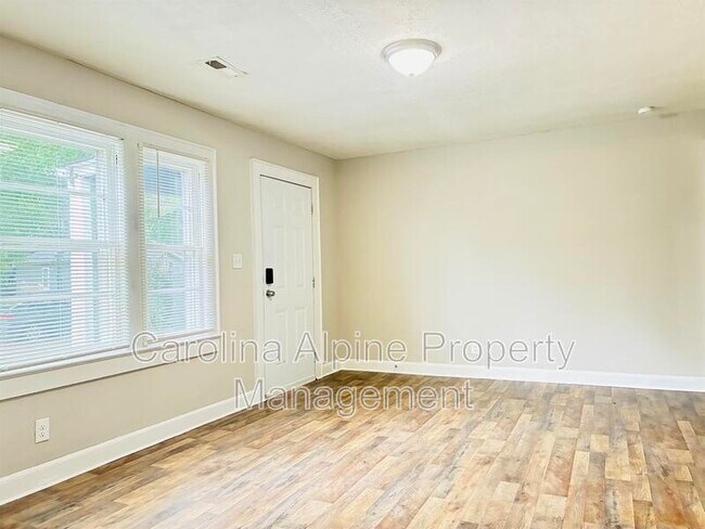 Building Photo - 602 Park Ave