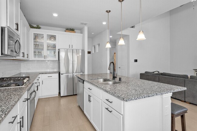 Building Photo - 2714 Sellers Island Dr