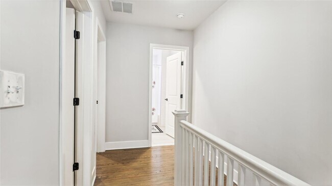 Building Photo - Modern 3BR/2.5BA Row Home with Parking & Private Backyard in SE DC