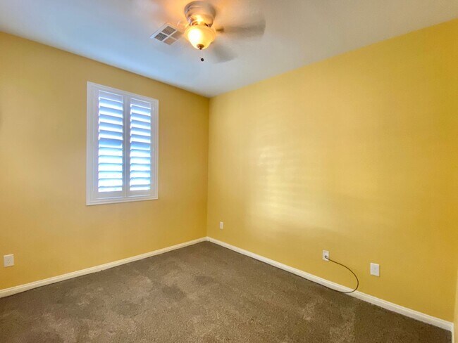 Building Photo - 3621 Vino Biano Ave