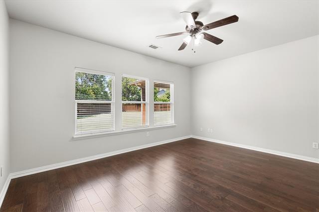 Building Photo - 821 Westwood Ct