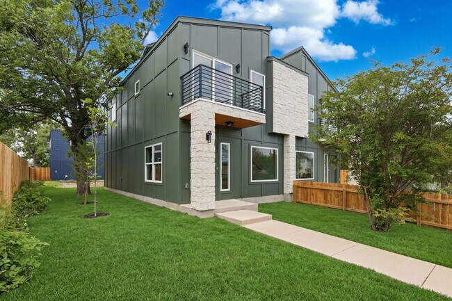 Building Photo - New Build Ready for Move In!