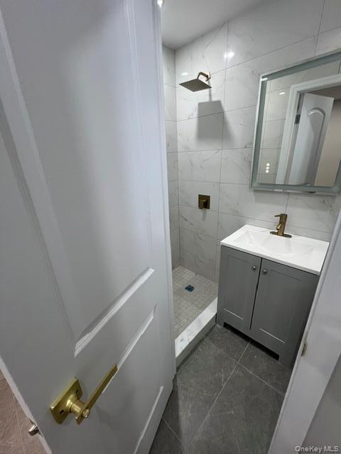 Building Photo - 2524 Tenbroeck Ave