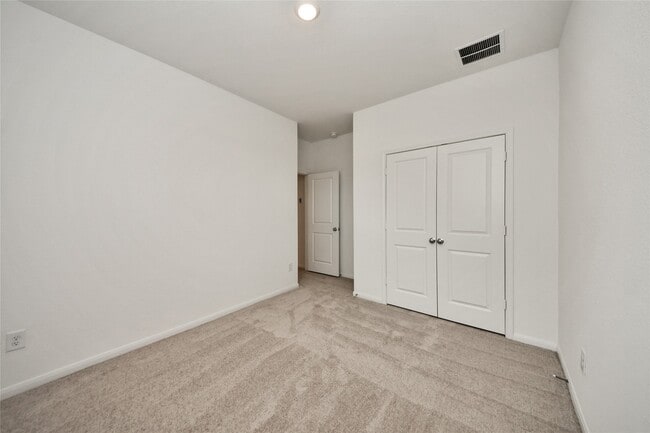 Building Photo - 18010 Whitetail Run Ln