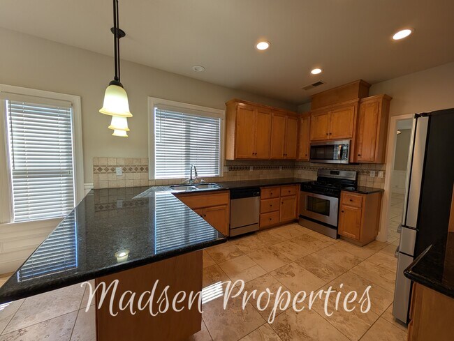 Building Photo - 7 Redeemers Loop