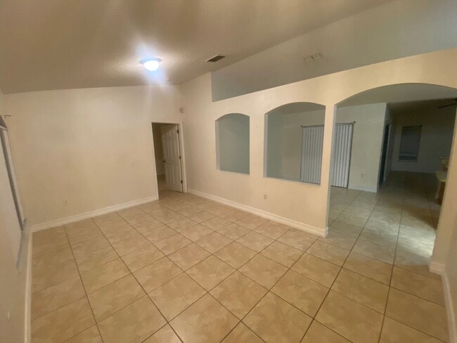 Building Photo - 909 Gateshead Ct