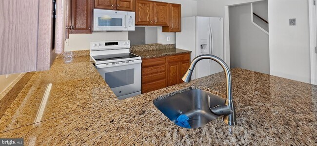 Building Photo - 9814 Rainleaf Ct