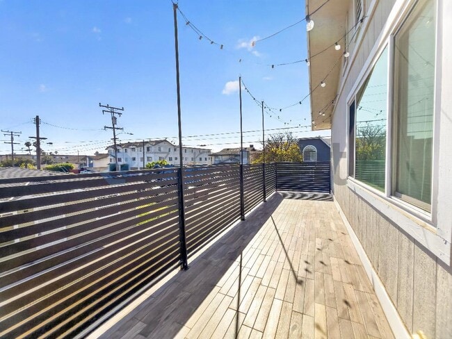 Building Photo - 13626 Cerise Ave