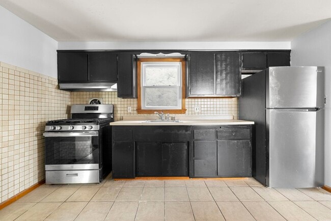 Building Photo - 336 Princeton Ave