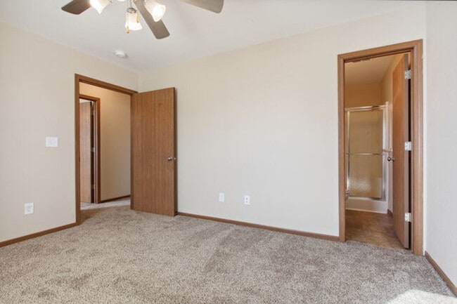 Building Photo - 3 bd 2 bath - Grain Valley