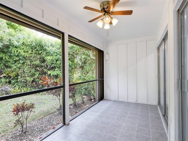 Building Photo - 1901 Coquina Way