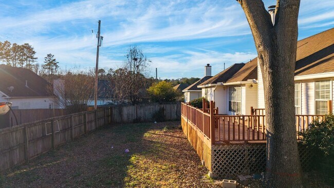 Building Photo - Beautiful Home in Desirable Cherry Creek | 3 Bed + Office | Fully Fenced Yard | Near Baker Elemen...