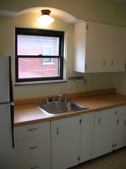 Building Photo - 5409 Coral St