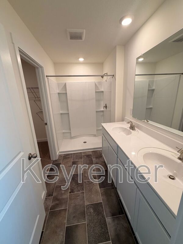 Building Photo - 7033 Randleman Dr