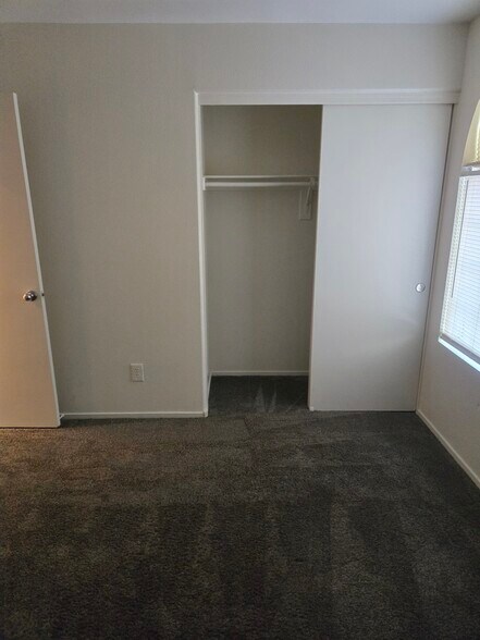 Building Photo - 8007 Torremolinos Ave