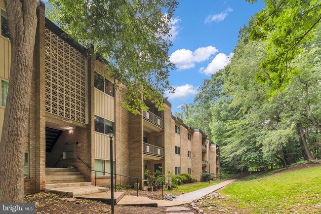 Building Photo - 12413 Braxfield Ct