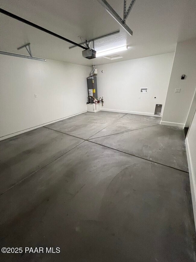 Building Photo - 9545 E Magma Dr