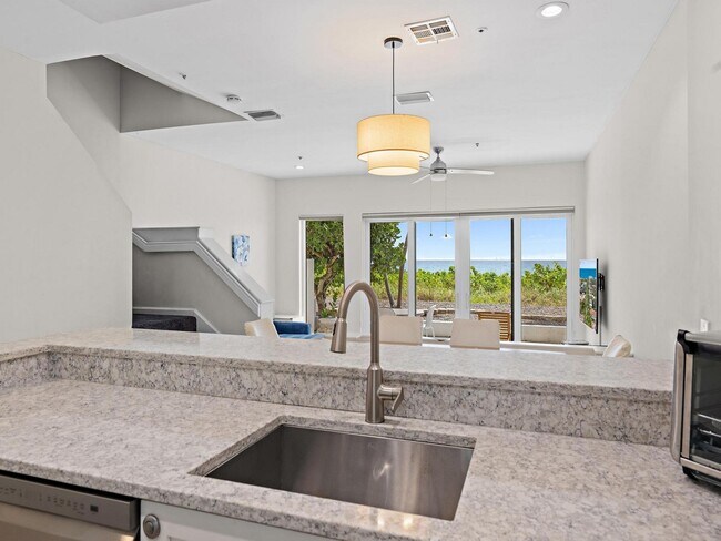 Building Photo - 11545 Old Ocean Blvd