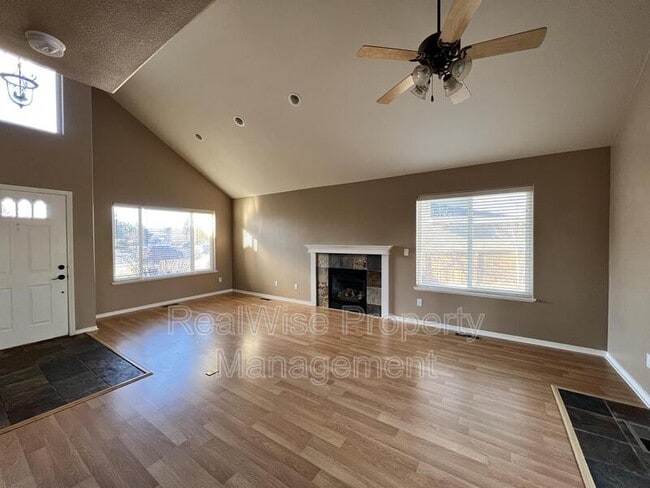 Building Photo - 1312 NE Tucson Way