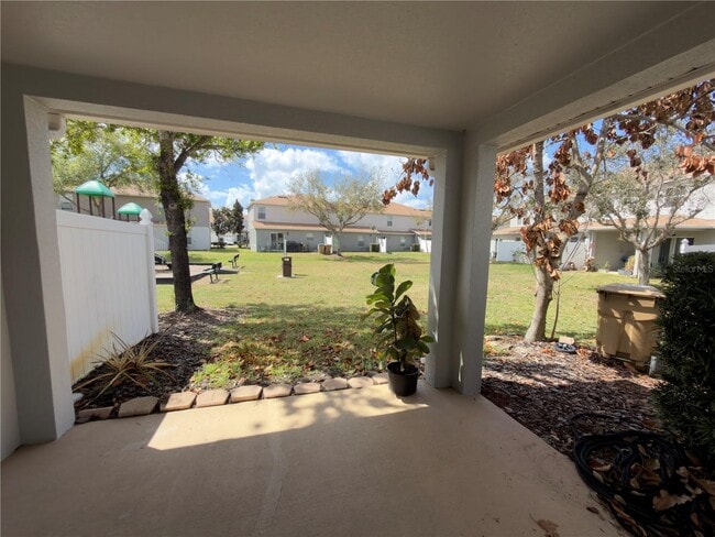 Building Photo - 2552 Aventurine St
